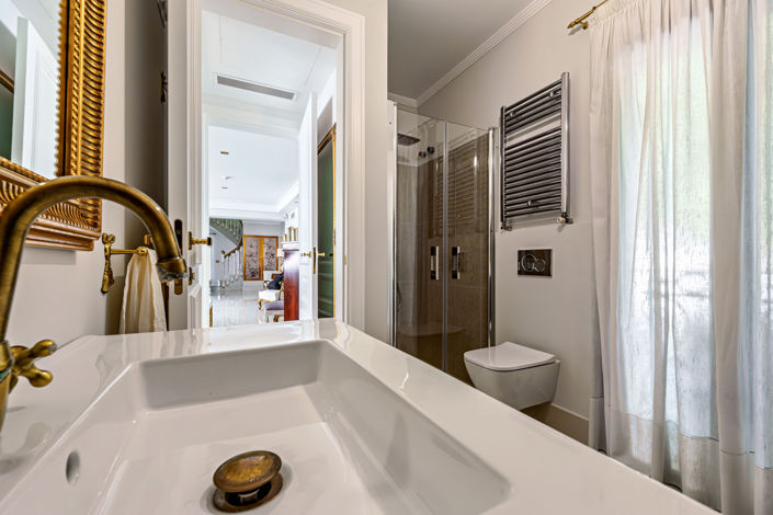 Image No.32-8 Bed Villa for sale