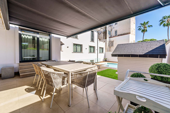 Image No.41-8 Bed Villa for sale