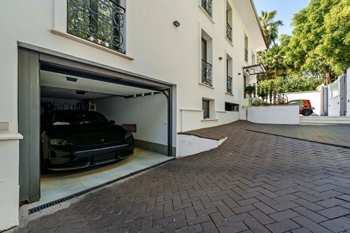 Image No.43-8 Bed Villa for sale