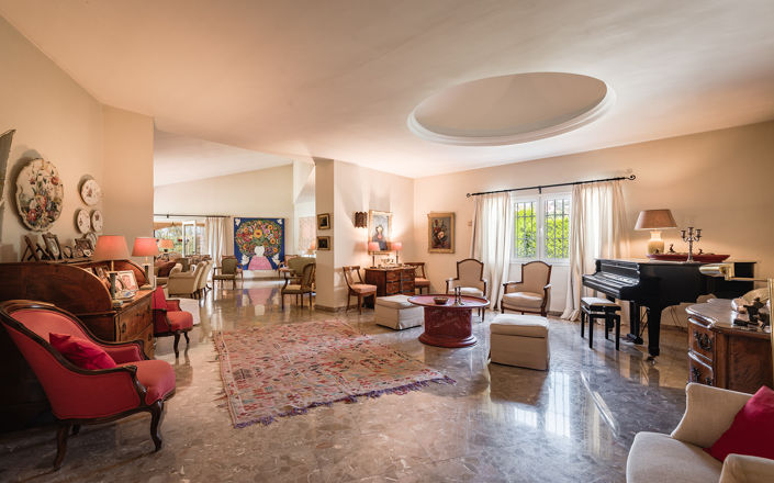 Image No.2-4 Bed Villa for sale