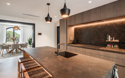 b98le8d7m9k3degpefzhs0lif8u4xzvzhwxtmggyekxx9