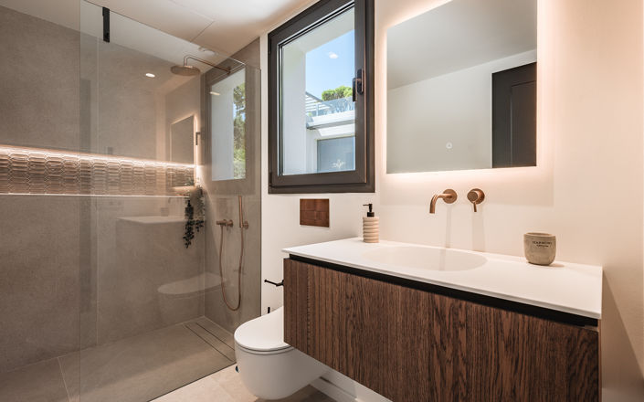 Image No.16-5 Bed Villa for sale