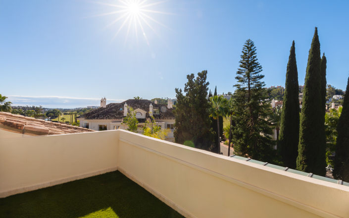 Image No.39-3 Bed Property for sale