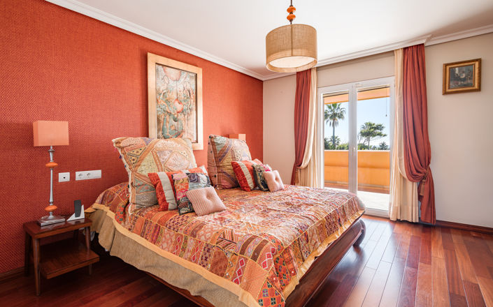 Image No.16-8 Bed Villa for sale