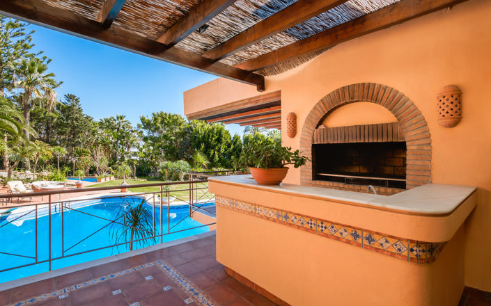 Image No.20-8 Bed Villa for sale