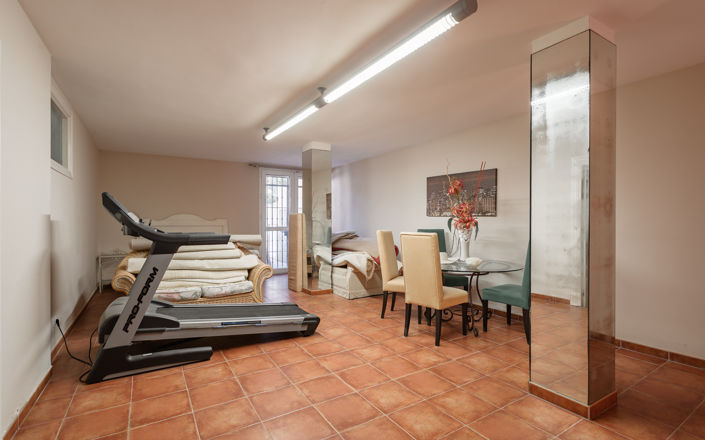 Image No.22-8 Bed Villa for sale