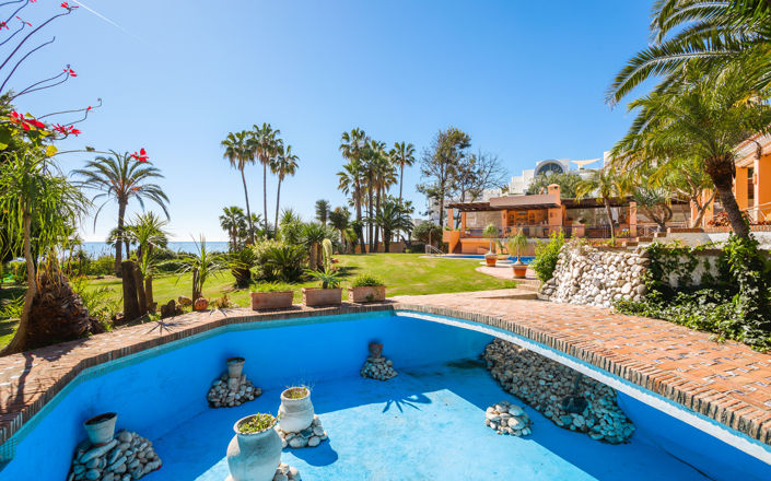 Image No.32-8 Bed Villa for sale