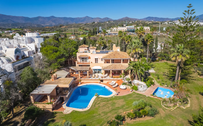 Image No.43-8 Bed Villa for sale