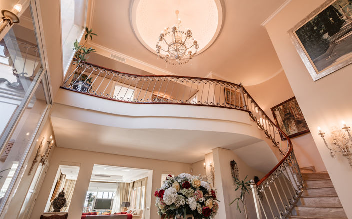 Image No.8-8 Bed Villa for sale