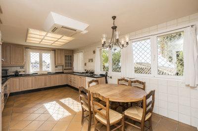 b98le8d7m9k3degpefzhs0lif8u4xzvzhwxtmggyekxx9