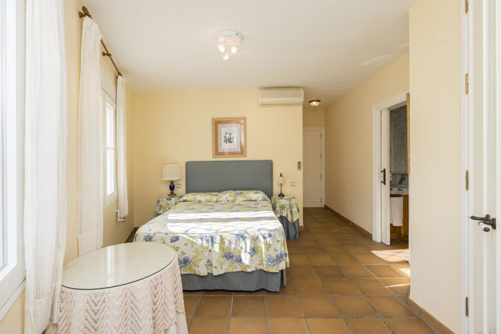 Image No.25-9 Bed Villa for sale