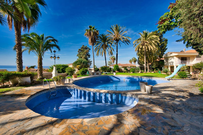 Image No.3-9 Bed Villa for sale