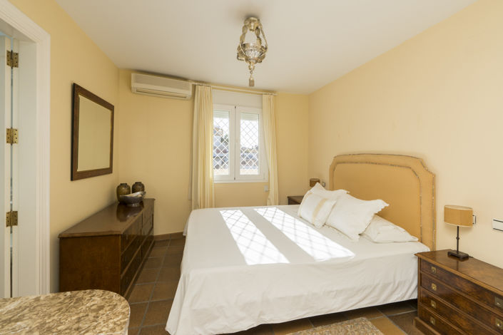 Image No.32-9 Bed Villa for sale