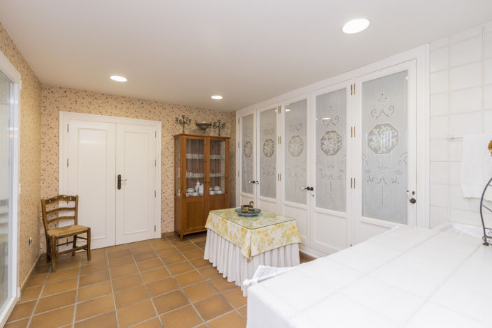 Image No.35-9 Bed Villa for sale