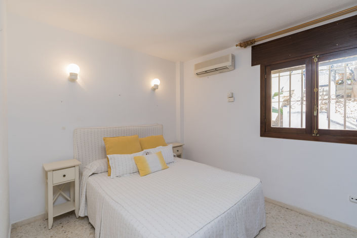 Image No.42-9 Bed Villa for sale