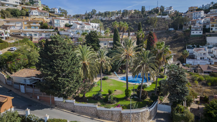 Image No.6-9 Bed Villa for sale