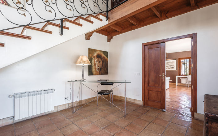 Image No.10-5 Bed Villa for sale