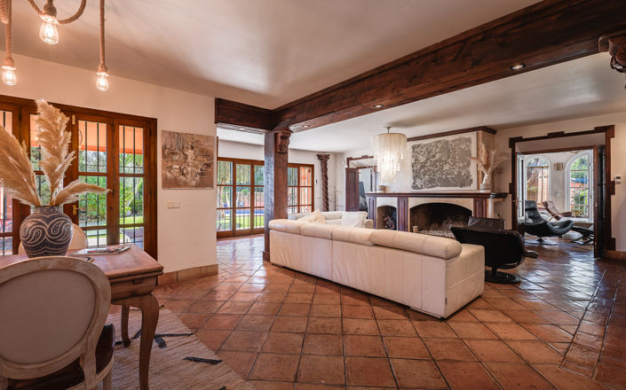 Image No.2-5 Bed Villa for sale