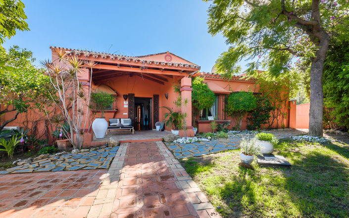 Image No.36-5 Bed Villa for sale