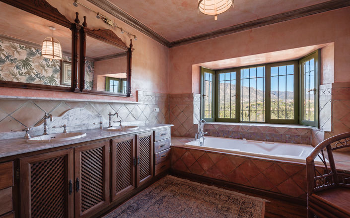 Image No.6-5 Bed Villa for sale