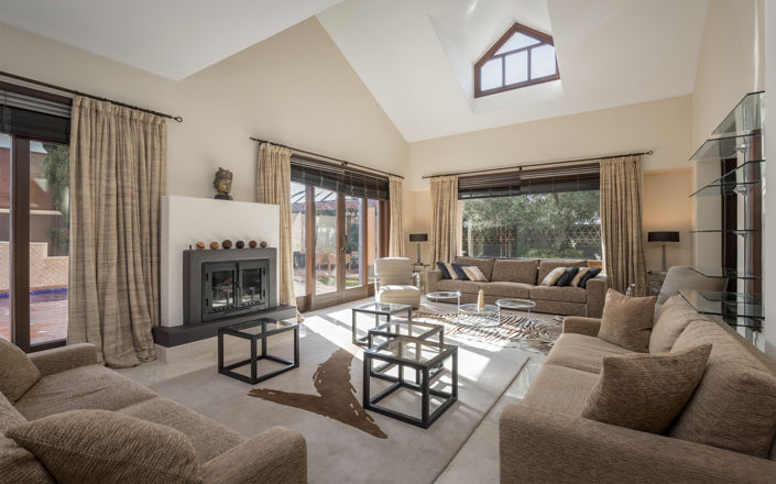 Image No.2-4 Bed Villa for sale