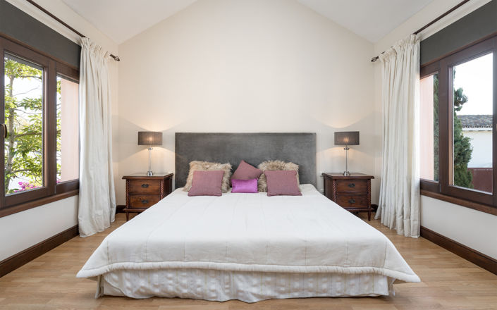 Image No.3-4 Bed Villa for sale