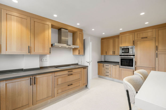 Image No.13-4 Bed Townhouse for sale