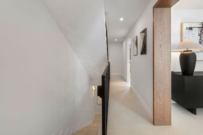 Image No.30-4 Bed Townhouse for sale