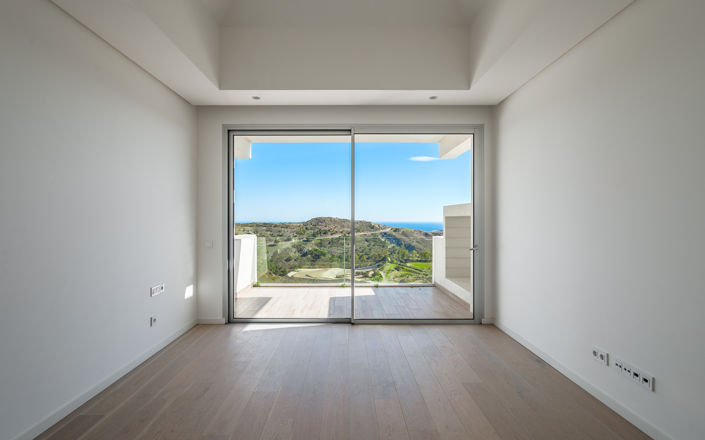 Image No.8-4 Bed Penthouse for sale