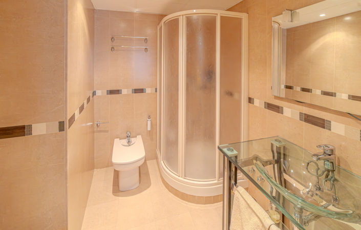 Image No.27-3 Bed Apartment for sale