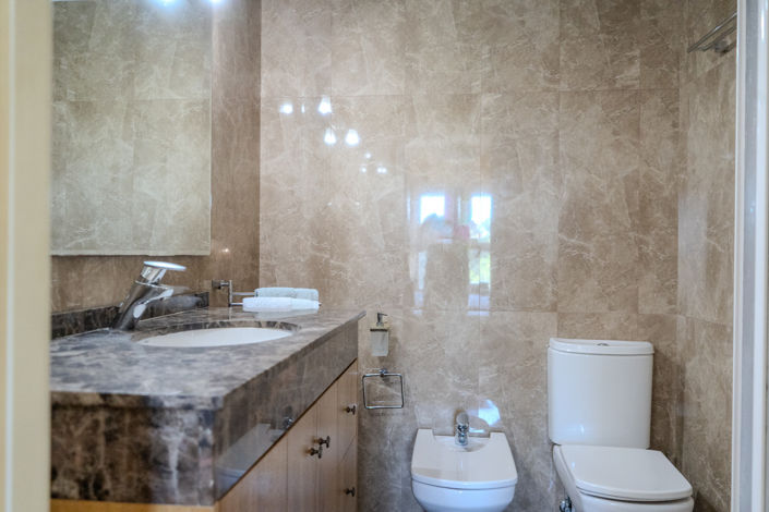 Image No.35-3 Bed Apartment for sale