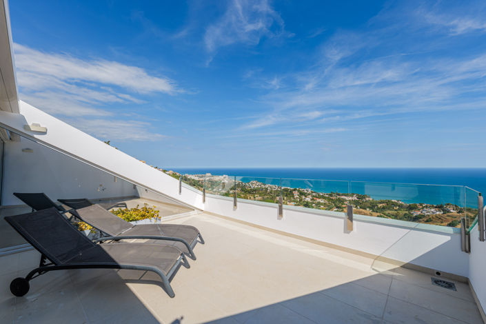 Image No.23-3 Bed Property for sale