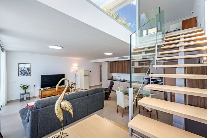 Image No.8-3 Bed Property for sale