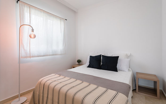 Image No.17-4 Bed Townhouse for sale