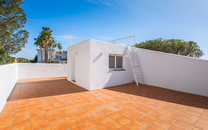 Image No.25-4 Bed Townhouse for sale