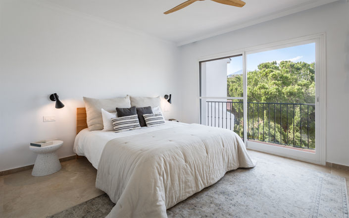 Image No.4-4 Bed Townhouse for sale