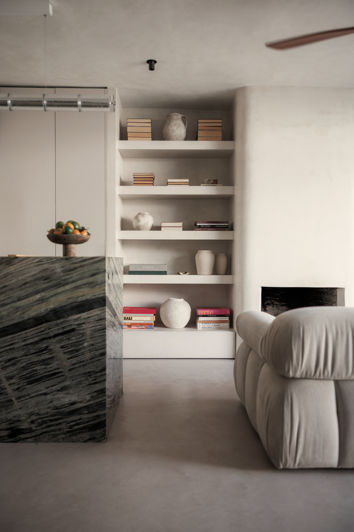 Image No.16-2 Bed Townhouse for sale