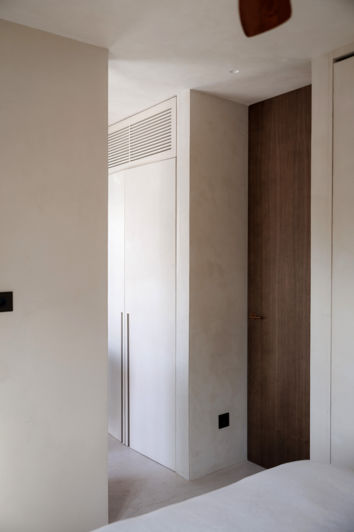 Image No.24-2 Bed Townhouse for sale