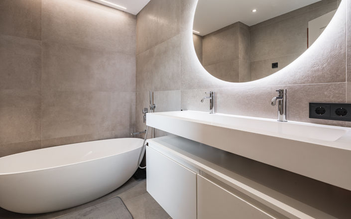 Image No.19-3 Bed Property for sale