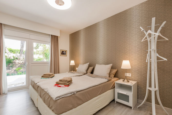 Image No.9-2 Bed Townhouse for sale