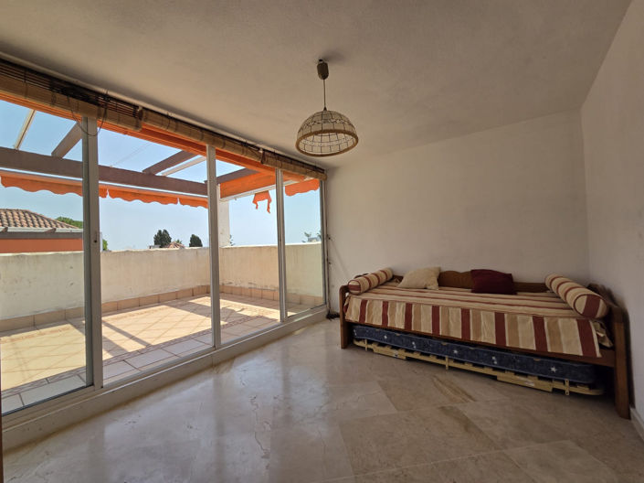 Image No.20-4 Bed House for sale