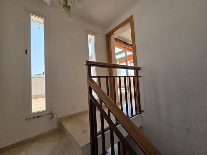 Image No.27-4 Bed House for sale