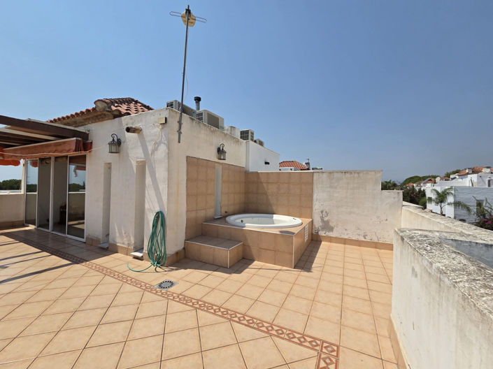 Image No.31-4 Bed House for sale