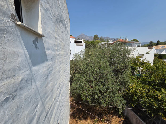 Image No.40-4 Bed House for sale