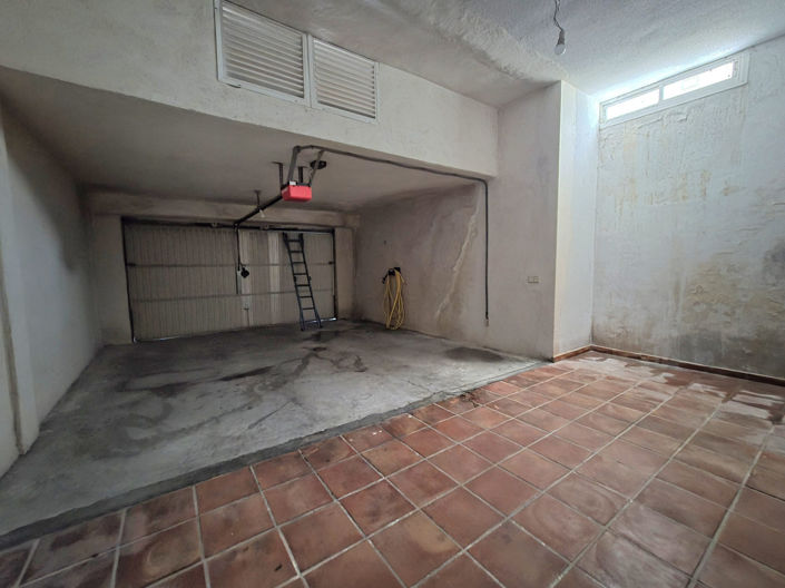 Image No.42-4 Bed House for sale