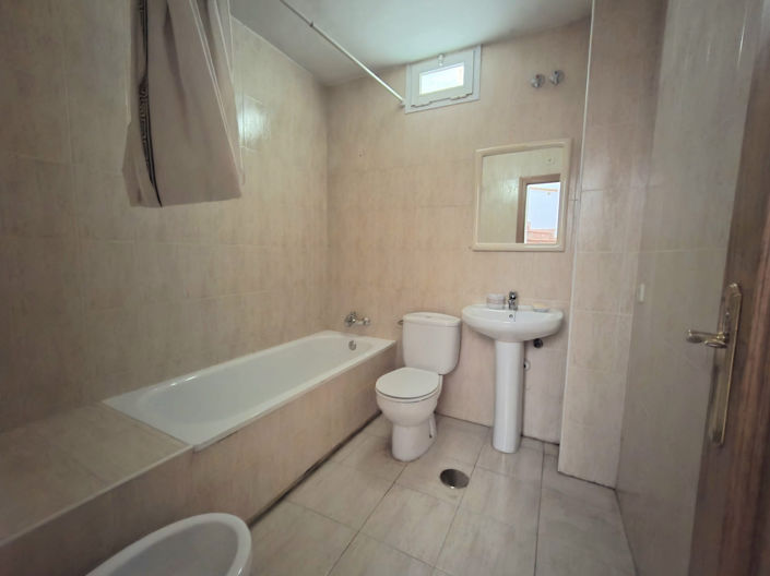 Image No.43-4 Bed House for sale