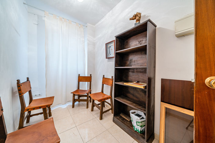 Image No.11-4 Bed Apartment for sale