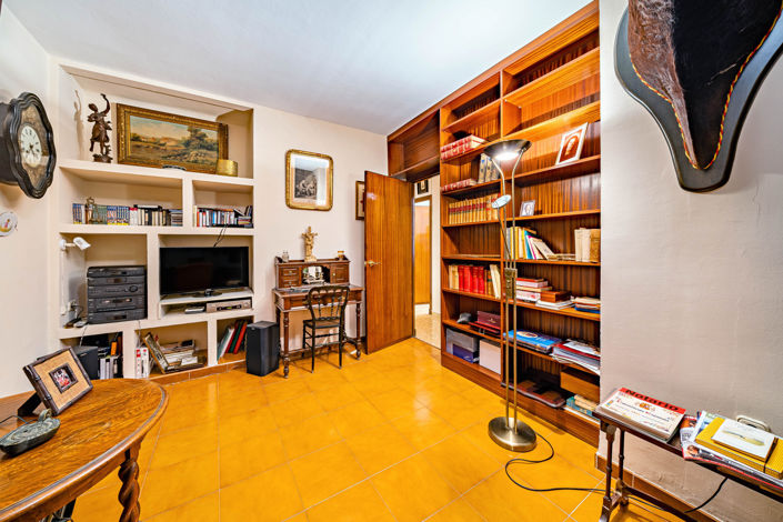 Image No.20-4 Bed Apartment for sale