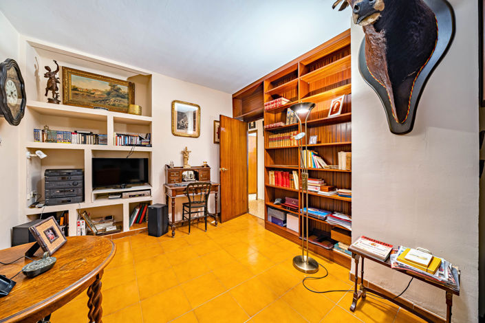 Image No.21-4 Bed Apartment for sale