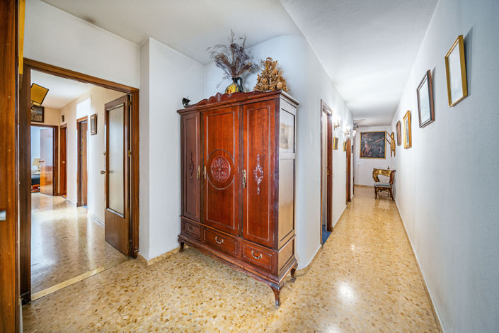 Image No.9-4 Bed Apartment for sale